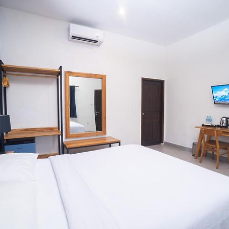 La Casa Jogja Hotel Kejayan Екстериор снимка